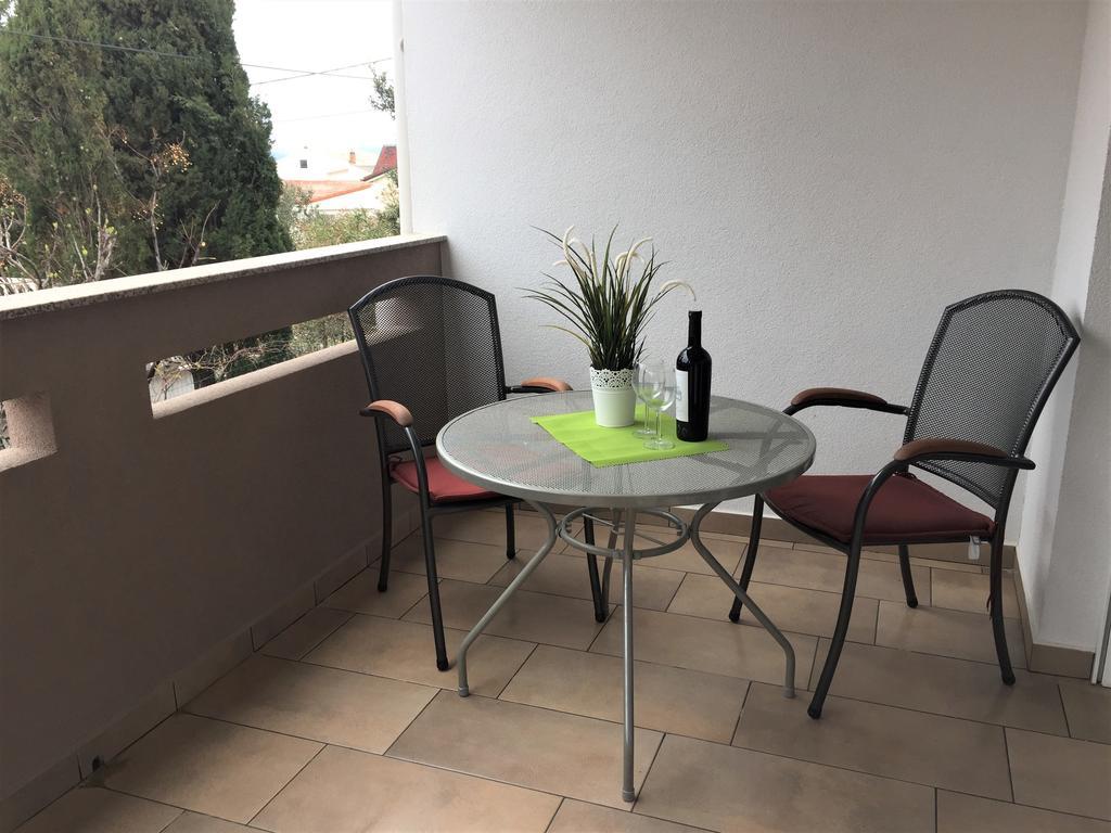 Apartmani Orhideja Rab Town Exterior photo